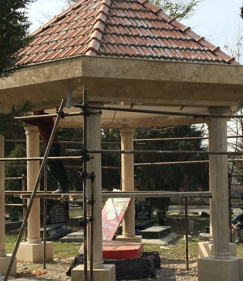 بازسازی مزار مهرداد اولادی در قائمشهر /عکس