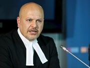 کریم خان انگلیسی،‌دادستان دادگاه لاهه شد