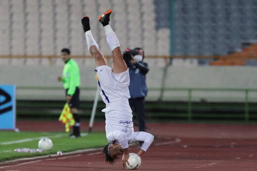 اوت انداز پیکان به لیگ برتر انگلیس دعوت شد!/عکس