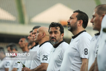 دیدار تیم‌های منتخب ۹۸ و منتخب سرخ آبی یادبود مهرداد میناوند و علی انصاریان