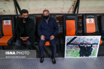 دیدار تیم‌های منتخب ۹۸ و منتخب سرخ آبی یادبود مهرداد میناوند و علی انصاریان