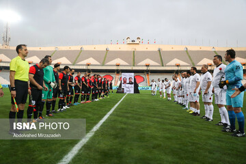 دیدار تیم‌های منتخب ۹۸ و منتخب سرخ آبی یادبود مهرداد میناوند و علی انصاریان