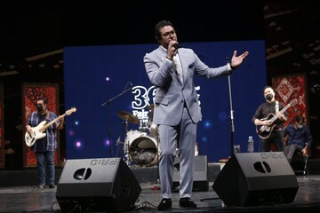 کنسرت حجت اشرف‌زاده، پُر تماشاگرترین اجرای روز دوم جشنواره موسیقی فجر