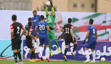 قهرمانی پرسپولیس در نیم فصل‌ با آتش‌بازی مقابل گل گهر