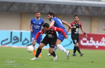 قهرمانی پرسپولیس در نیم فصل‌ با آتش‌بازی مقابل گل گهر