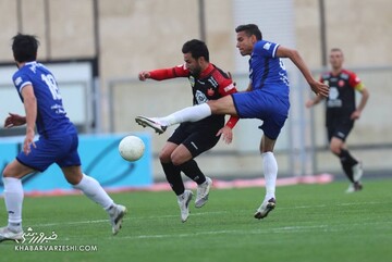 قهرمانی پرسپولیس در نیم فصل‌ با آتش‌بازی مقابل گل گهر