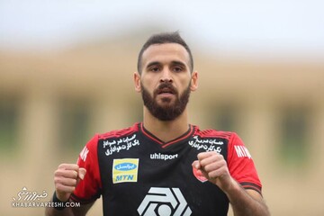 قهرمانی پرسپولیس در نیم فصل‌ با آتش‌بازی مقابل گل گهر