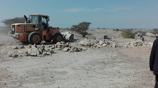 ۲.۲هزار مترمربع از اراضی خالصه دولتی به ارزش ۱.۱میلیارد ریال در روستای سرریگ قشم رفع تصرف شد