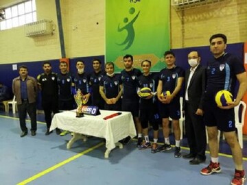 قهرمانی تیم والیبال کارکنان سازمان آب و برق خوزستان