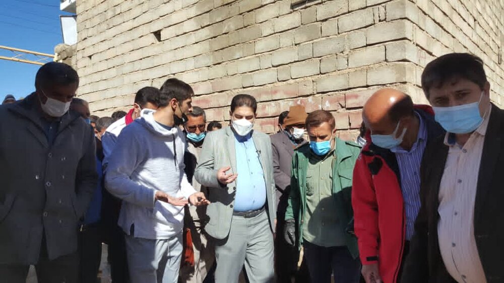 دیدار رئیس جمعیت هلال احمر از محله های شهر سی سخت