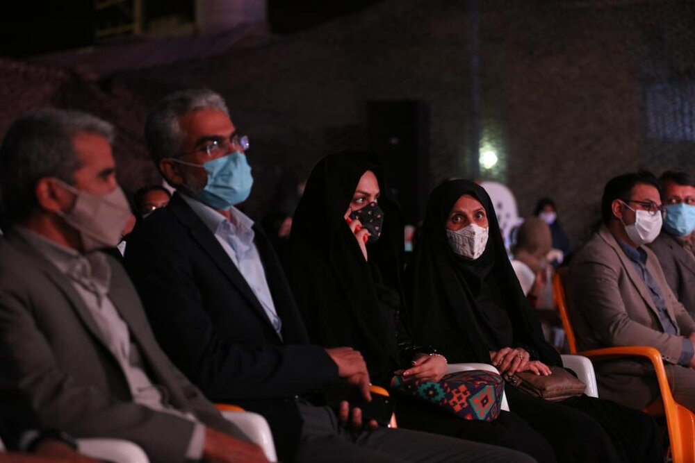 قشم برای پنجمین بار میزبان برگزاری یادواره "به رنگ هنر" شد