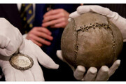 ببینید | قدیمی‌ترین توپ فوتبال جهان