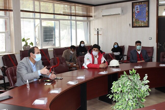 سومین جلسه ستاد بحران بهزیستی استان در خصوص زلزله شهرستان دنا