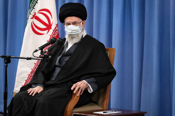 قائد الثورة الإسلامية يؤكد ضرورة اتباع قانون الغاء الحظر الاستراتيجي بعناية