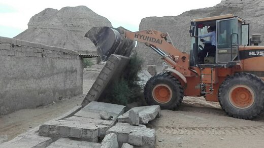 رفع تصرف ۸۹.۱هزارمترمربع از اراضی خالصه دولتی به ارزش ۱۳۷.۹میلیارد ریال در درگهان و ریگو قشم