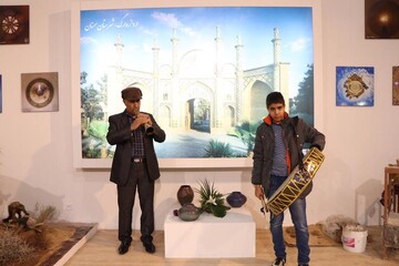  اجرای گروه موسیقی الیکایی گرمسار در نمایشگاه بین‌المللی گردشگری تهران