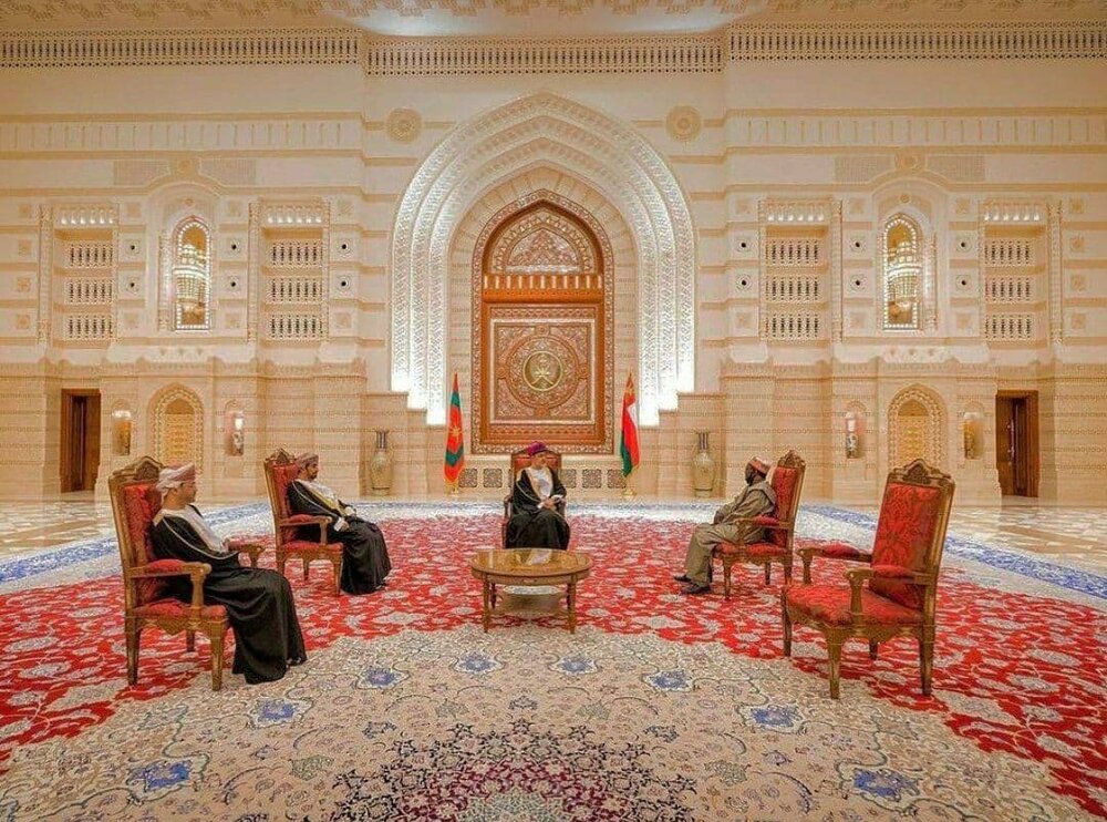 عکس | عظمت و زییایی فرش ایرانی در کاخ اصلی سلطان عمان
