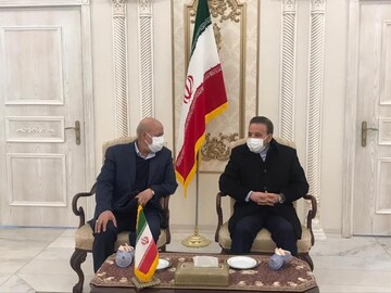 حضور رئیس دفتر رئیس‌جمهور در اصفهان/ افتتاح ۵ پروژه توسط واعظی