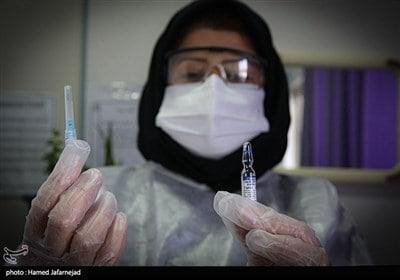 آغاز فاز دوم واکسیناسیون کادر درمان علیه ویروس کرونا در ایران