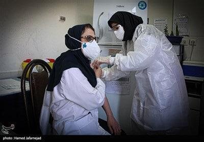 آغاز فاز دوم واکسیناسیون کادر درمان علیه ویروس کرونا در ایران