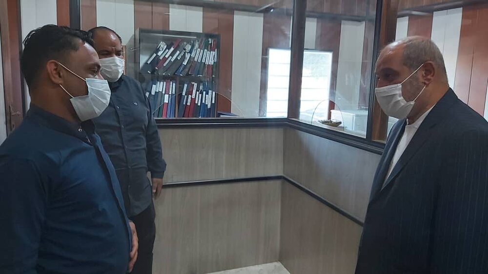 نقش کارکنان سازمان منطقه آزاد قشم در جذب و حفظ سرمایه گذاران کلیدی است