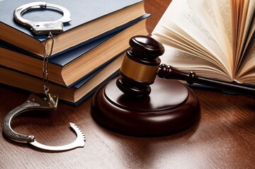 چه وکیلی برای پرونده­ ما بهتر است؟