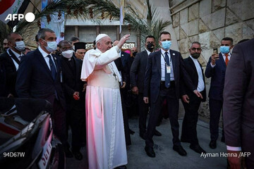 ببینید | تصویری از پاپ فرانسیس در منزل آیت‌الله سیستانی