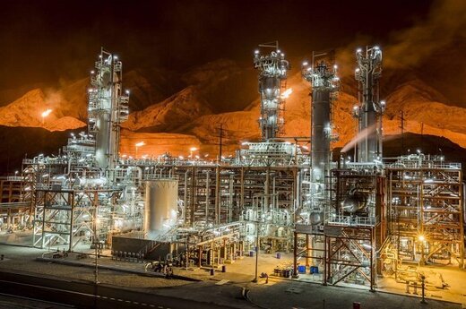 افتتاح ۵۰ طرح در مناطق آزاد به ارزش ۷ هزار میلیارد ریال تا پایان امسال