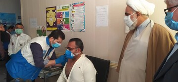 ۳۵ دوز واکسن ضد کرونا به جانبازان و خانواده شهدا در آبادان تزریق شد