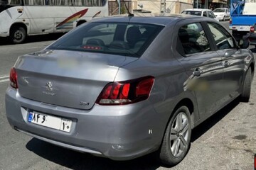 عکس | پژو ۳۰۱ تولید داخل با پلاک ملی وارد خیابان ها شد 