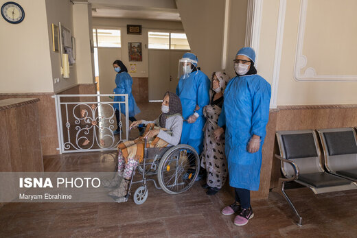 واکسیناسیون سالمندان تحت پوشش بهزیستی آذربایجان شرقی