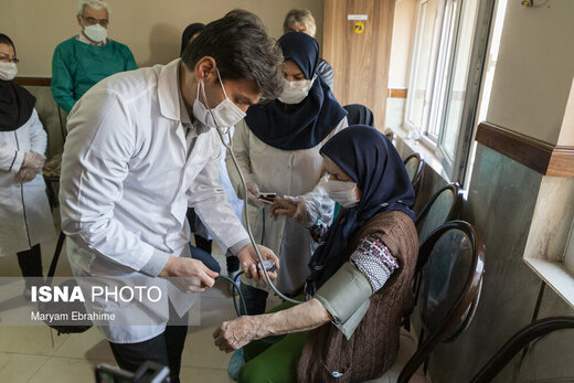 واکسیناسیون سالمندان تحت پوشش بهزیستی آذربایجان شرقی
