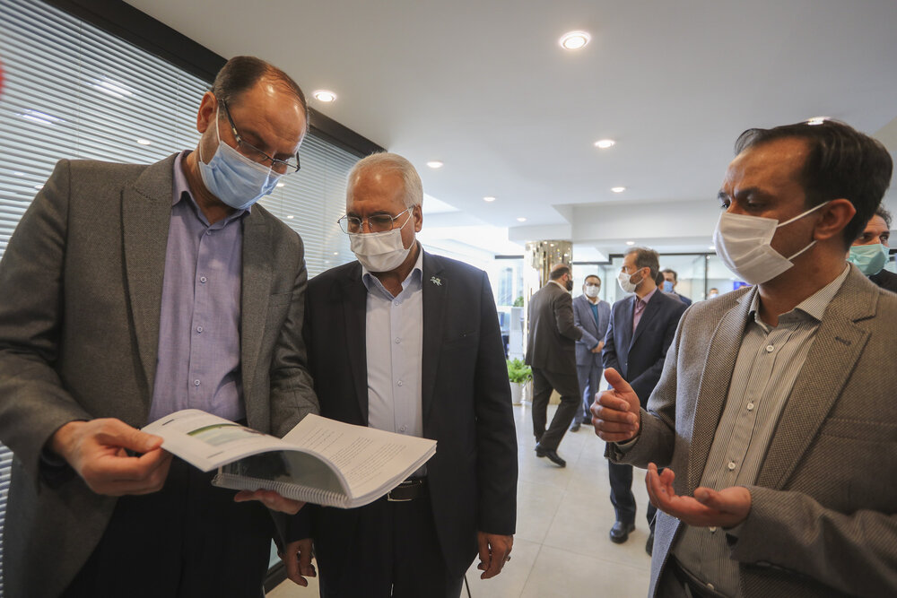 آیین بهره برداری از سامانه جدید ۱۳۷ در اصفهان