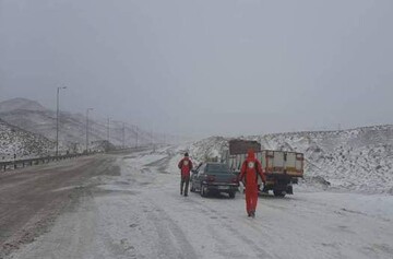 امدادرسانی به ۹۶۳ گرفتار در برف و کولاک استان سمنان