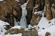 ببینید | تصاویر حیرت‌انگیز از آبشار یخ‌زده کرکری در اردبیل
