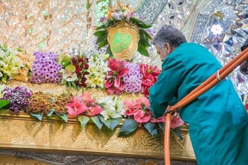 گل‌آرایی حرم مطهر امام حسین(ع) در آستانه ورود به ماه شعبان المعظم