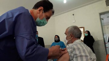  تزریق واکسن کرونای سالمندان در شهرستان شاهرود