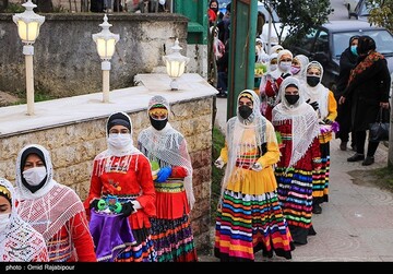 استقبال از نوروز با کارناوال شادی در رحیم آباد گیلان