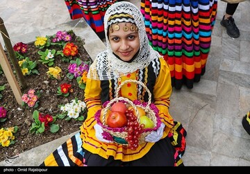 استقبال از نوروز با کارناوال شادی در رحیم آباد گیلان