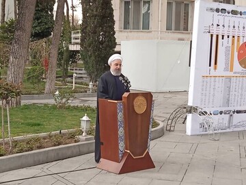 روحانی: تاخیر در پایان تحریم خیانت بزرگ و ننگ ابدی است