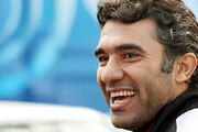 ببینید | احمدرضا عابدزاده از خنده‌های خاص و راز اعتماد به نفسش در بازی‌ها می‌گوید