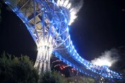 ببینید | نورافشانی جذاب «پل طبیعت» به مناسبت سال نو