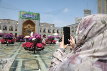 تحویل سال نو در حرم امام رضا (ع)