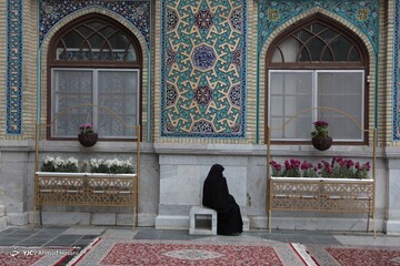 تحویل سال نو در حرم امام رضا (ع)