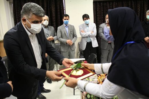 شما نظر دهید/ در شرایط موج جدید کرونا پیشنهاد شما برای کمک به کادر درمان چیست؟