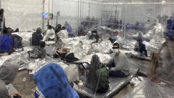 انتشار اولین تصاویر از بازداشتگاهِ کودکان مهاجر در آمریکا و افزایش نگرانی‌ها