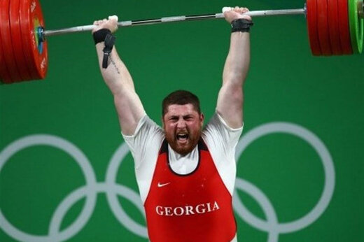 ببینید | خط و نشان برای رقبا؛ تالاخادزه وزنه 265 کلیویی را مثل پنبه بالا برد