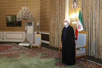 دیدار وزیر خارجه چین با دکتر روحانی