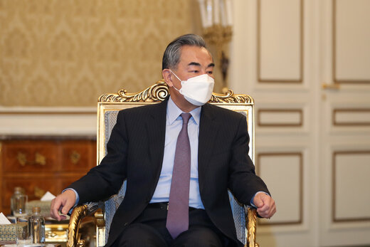 دیدار وزیر خارجه چین با دکتر روحانی