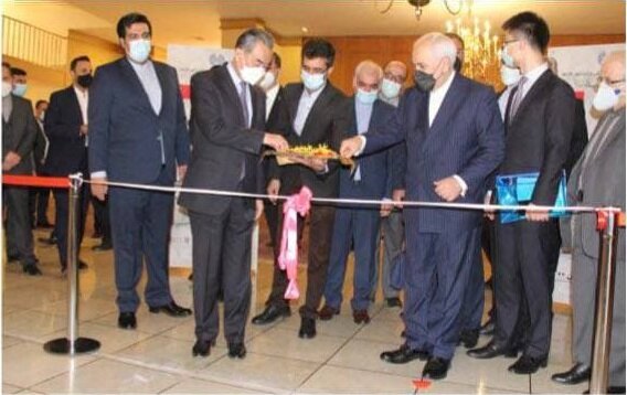 افتتاح نمایشگاه ایران و چین در وزارت خارجه/عکس